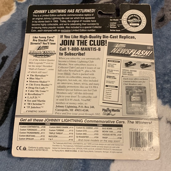 Johnny Lightning - Picture 2 of 3